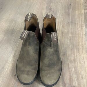 Women’s Classic Blundstones UK 6/ US 9